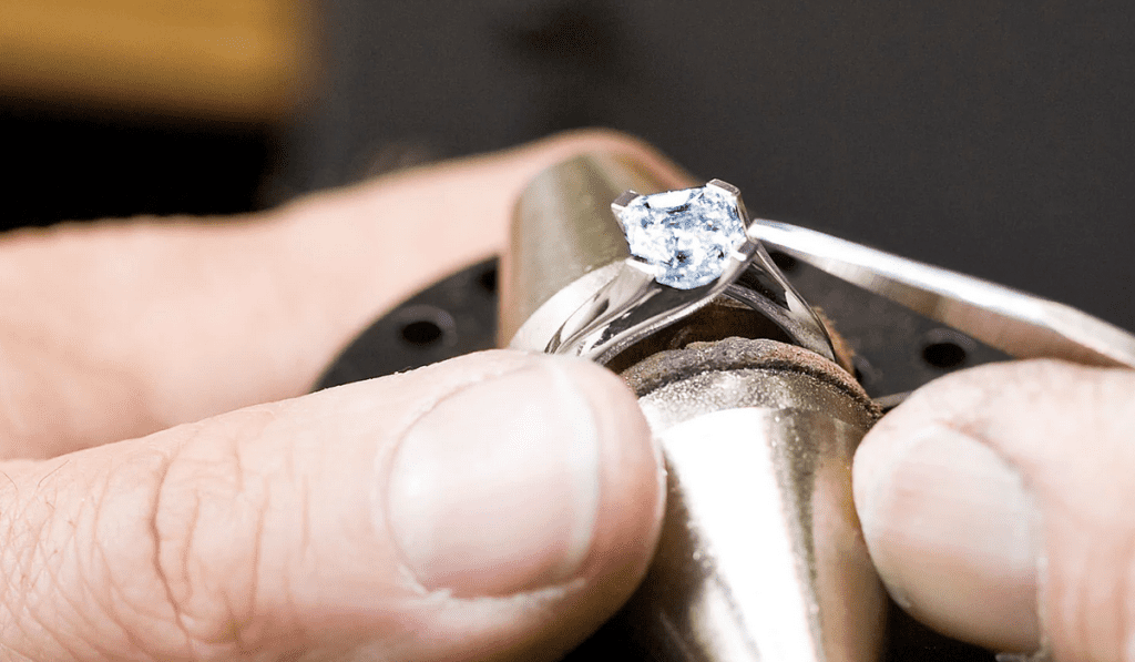 cambiar el tamaño del anillo de oro